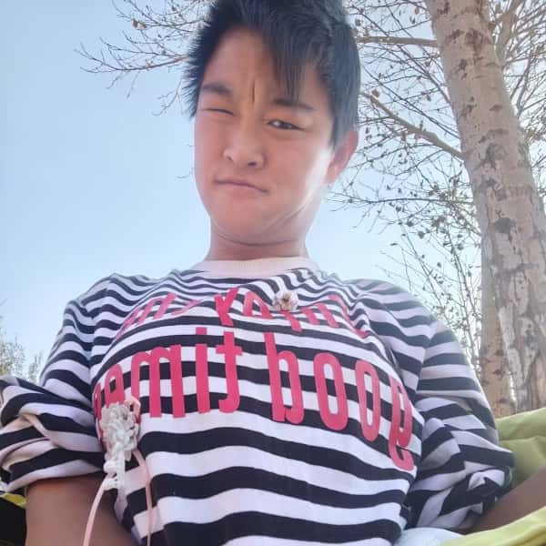 内蒙古24岁单身美女真诚找对象-濮阳征婚相亲网